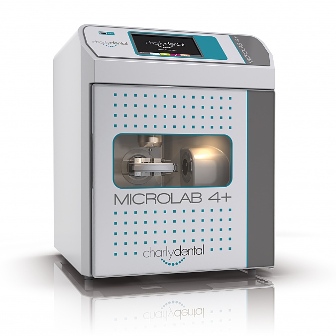 Usineuse compacte 4 axes pour l'usinage à sec et en humide